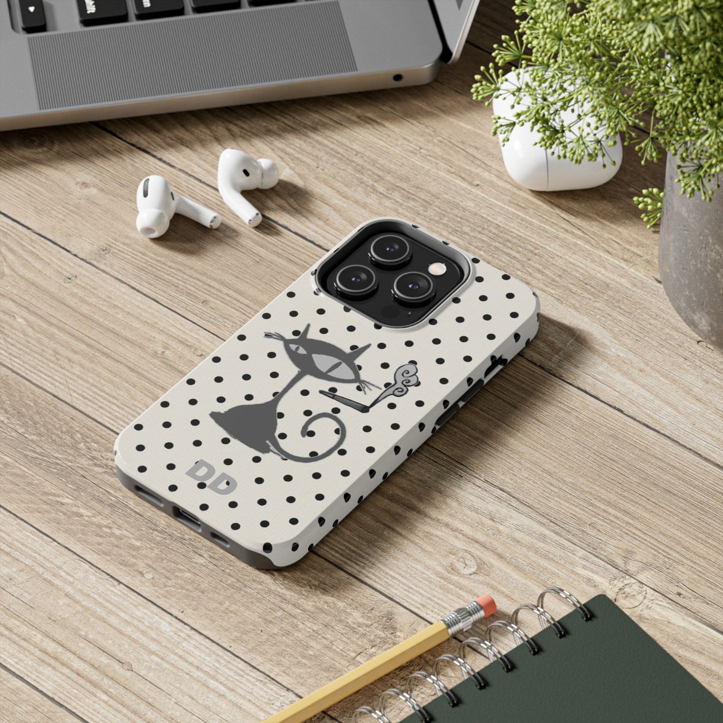 Le Cat Phone Case in Cream & Black Polka
